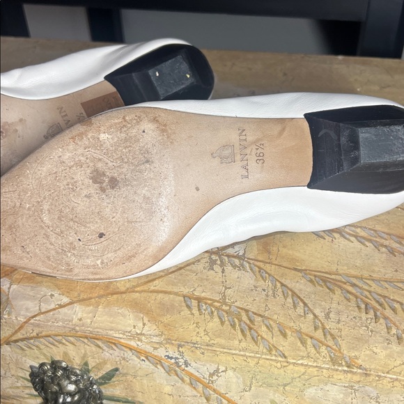 Lanvin Women's Black and White Flats - Picture 4 of 7